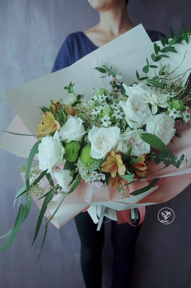 花店名字唯美浪漫取名，优雅浪漫的花店名字（“我在兰州开家花店）