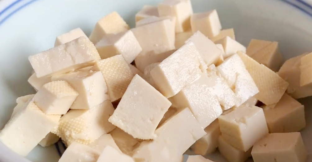 图片[3]-【豆腐炖粉条】做法步骤图 营养美味又下饭 百吃不厌-起舞食谱网