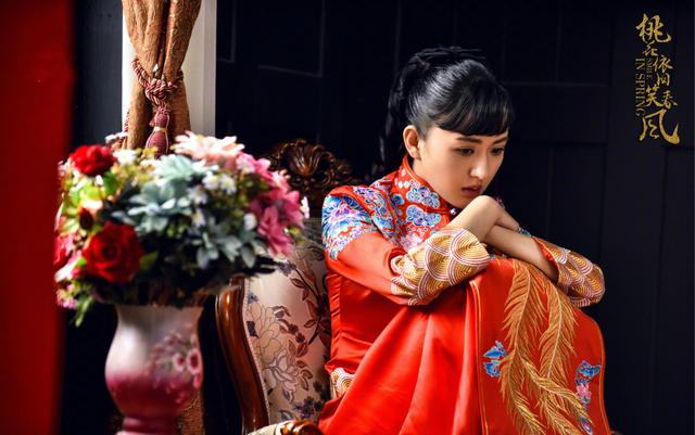 人约黄昏后的上一句，人约黄昏后的上一句是什么节日（元宵夜情侣美妙相约）
