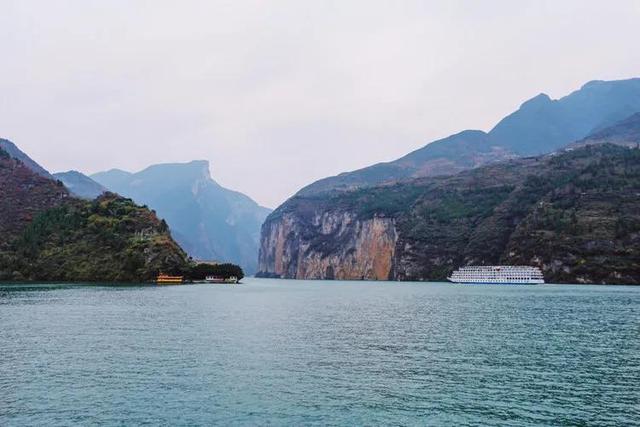 重庆海拔多少米，重庆主城海拔最高点（四川、云南、重庆、贵州、陕西五省市海拔最高点和最低点谁最强）