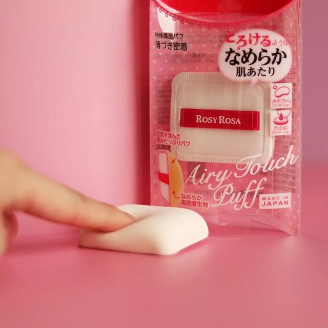 新粉扑的正确使用方法是什么，刚买的粉扑应该怎么用（一只“小小”的海绵粉扑居然有“百种”使用方法）