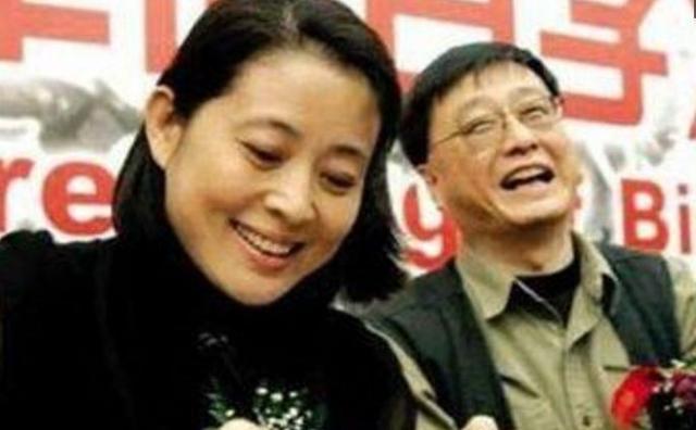 倪萍有几段婚史，倪萍婚姻（60岁倪萍先后嫁4任丈夫）