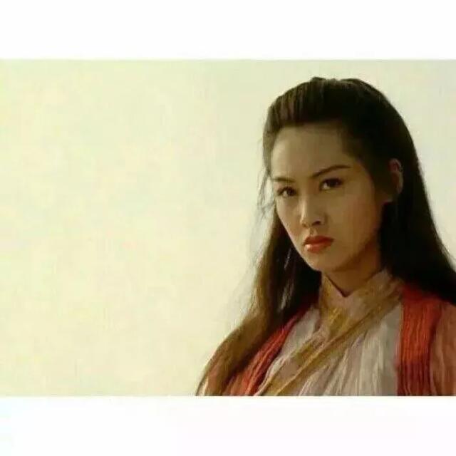 至尊宝和紫霞仙子，紫霞仙子与至尊宝的情侣头像微信（我的意中人是个盖世英雄）