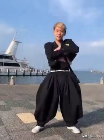 社会摇教程八步，社会摇八步教程（中国精神小伙VS日本暴走族）