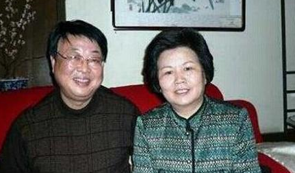 罗京可怕照片图片，罗京真的笑了（28年0失误获央视最高荣誉）