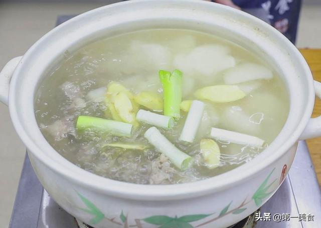 家常炖牛肉的做法怎样又烂又软，牛肉软烂入味不腥不柴