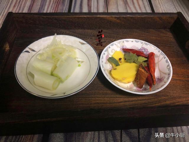 番茄火锅汤底怎么做，火锅店番茄汤底做法（外面几十块钱的火锅汤底）