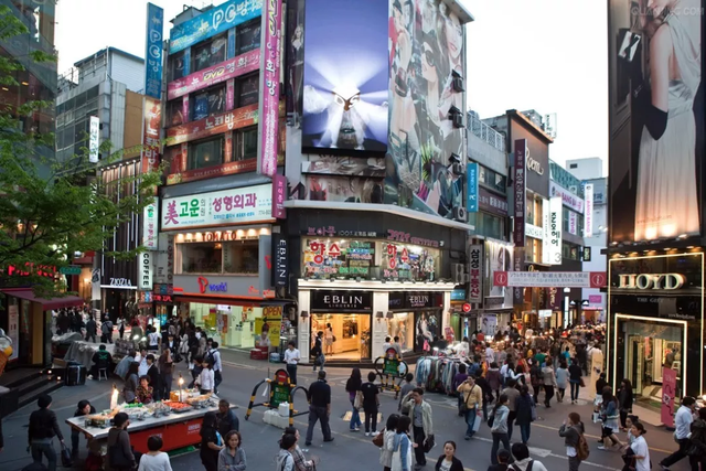 韩国化妆品批发，韩国化妆品批发市场在哪（韩国美丽经济商机巨大）