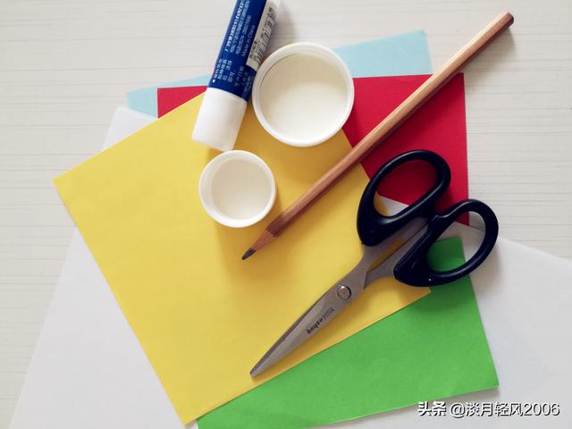 新年卡片制作方法，新年贺卡制作方法图解（简单的圣诞贺卡、新年贺卡制作教程）