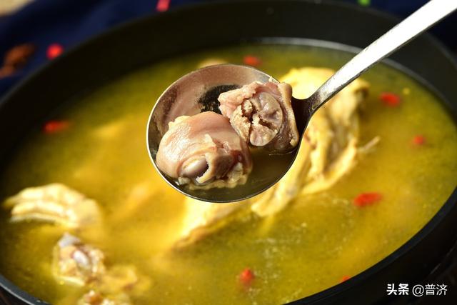 鸭骨汤怎么炖好喝，鸭架汤怎么炖好喝（江淮地区传统靓汤）