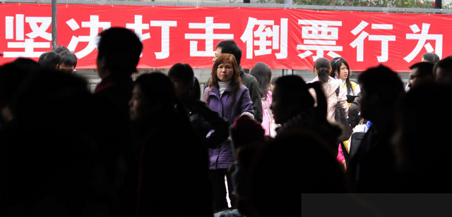 老黄牛比喻什么人，老黄牛用来比喻什么人（为何票贩子会被称为“黄牛”）