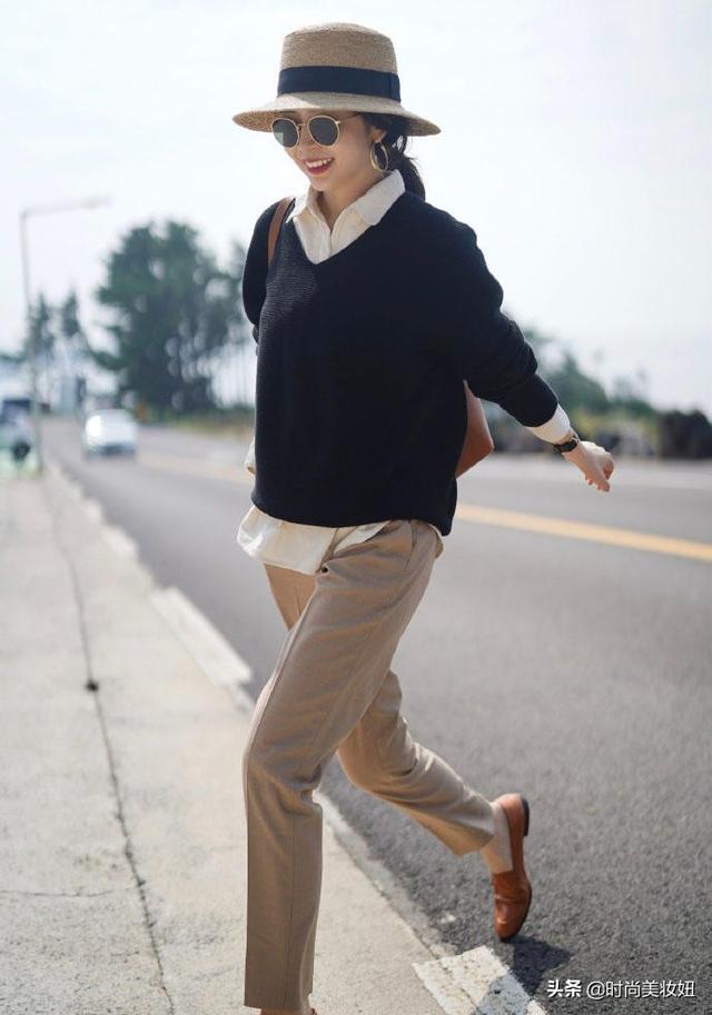 开衫毛衣怎么搭配好看，开衫毛衣里面搭配什么（学三木博主用针织开衫配毛衣）