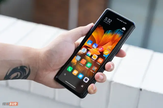 kimoji，极具个人风格：美国影星（kimoji怎么读）