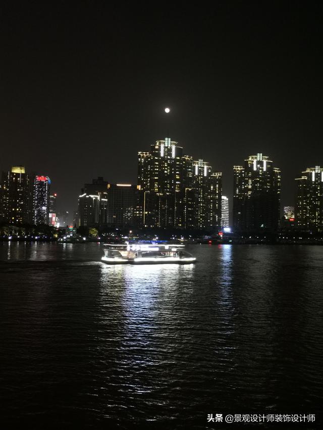 上海外滩夜景图片，外滩夜景美丽迷人让人流连忘返（上海市外滩夜景）