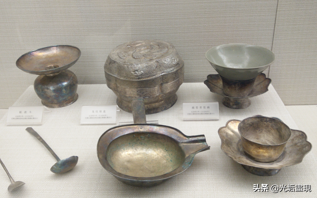 民国时期张文藻称为少白兄的是谁，辽代的饮茶风俗《茶茗飘香》