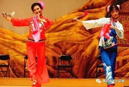 单相思的歌词是什么，单相思歌词（晋中左权“每周一歌”跟冀爱芳学唱开花调《单相思》）