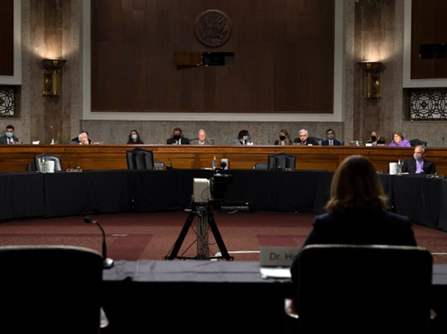 打破大国核讹诈，扬言拒绝不首先使用核武器