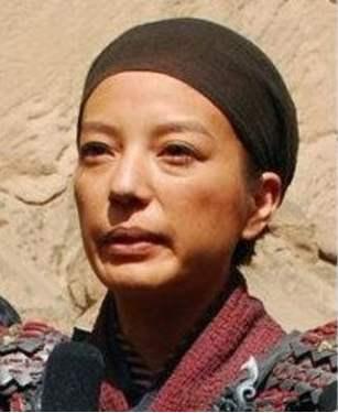 眼袋下面的纹是什么纹，为什么眼睛下面有眼袋纹（你又知道这黑三角是哪吗）