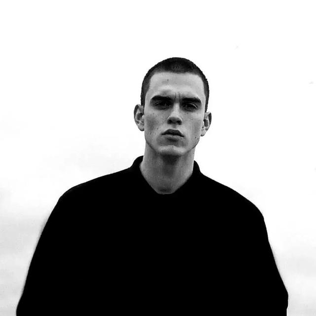 黑白控.，微信头像，黑白控.（具有高级感的简约黑白头像）