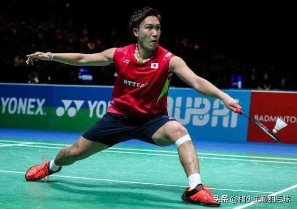 怎么选羽毛球拍，初学者如何选择羽毛球拍（如何选购适合自己的羽毛球拍）