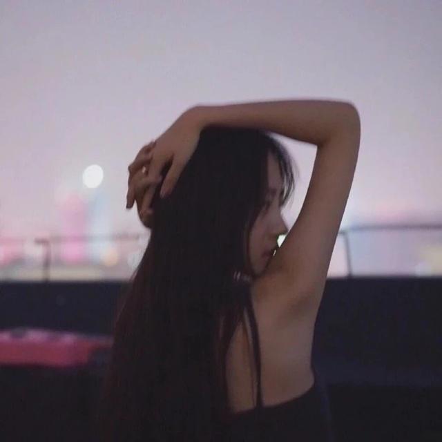 适合冷漠女生头像，女头，冷漠微信（女生头像 点赞变更美 ​​​）