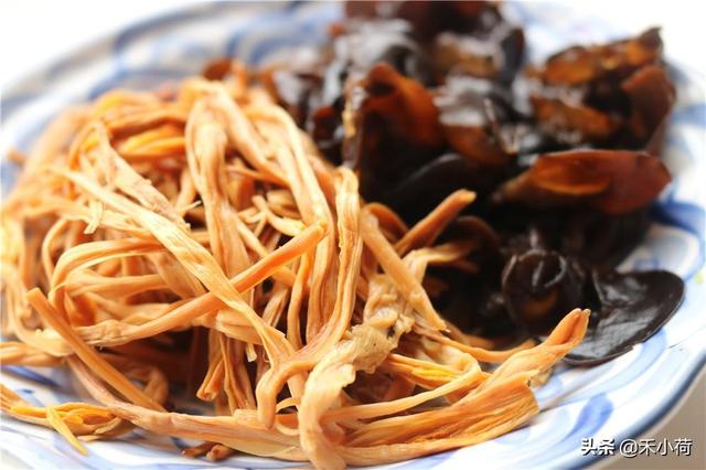 黄花菜汤的做法大全，黄花菜汤的做法大全视频（食材家家常备）