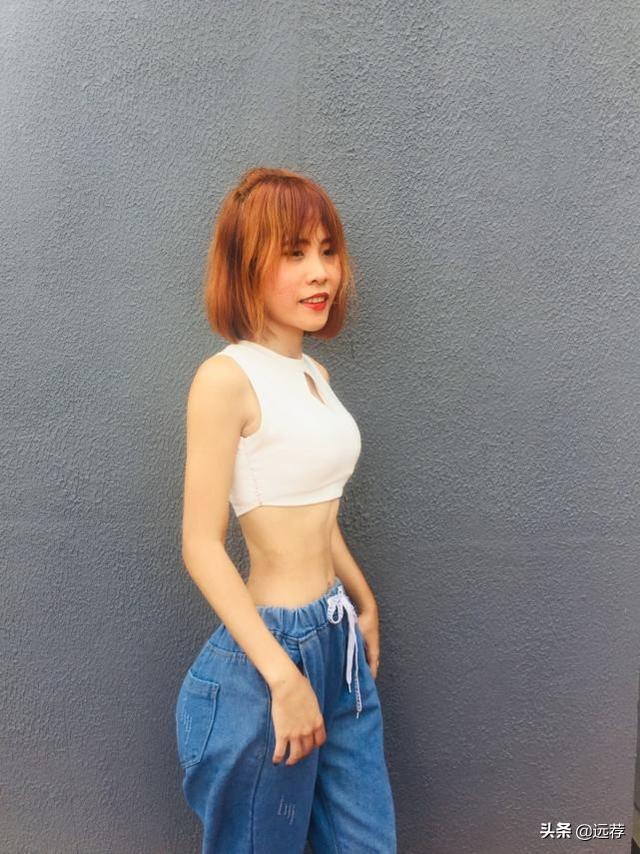 什么是蚂蚁腰，怎样练蚂蚁腰（23岁女孩拥有34厘米“蚂蚁腰”爆红）