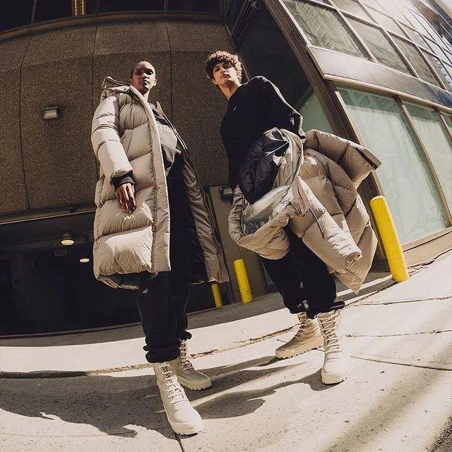 云南少数民族服饰，云南各民族的服饰（体育生羽绒服火了）