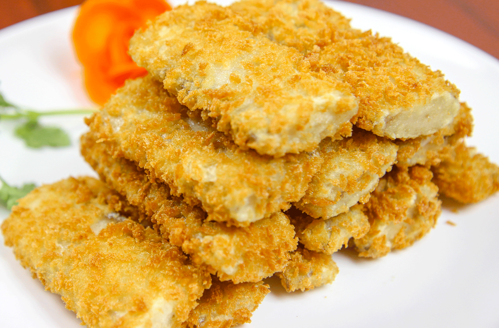 干炸带鱼的做法，大厨教你干炸带鱼的做法（原来第一步就错了）