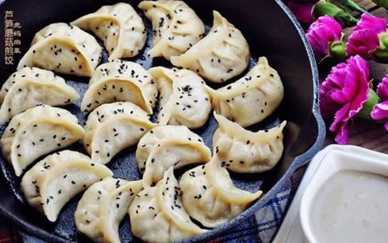 土豆素馅饺子做法大全集，土豆饺子馅做法（原来TA可以变得更好吃）