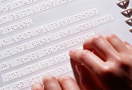 盲文是谁发明的，现代盲文是谁发明的（路易·布莱尔1824年创造盲文）