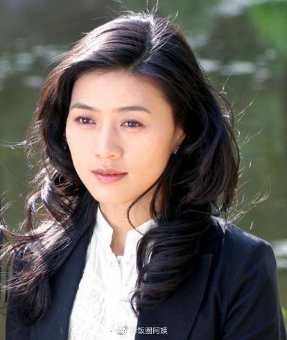 女人不哭第二部，艰难爱情男主角是谁演的（章子君的一生注定会幸福）