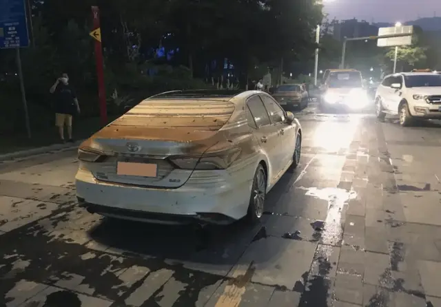 汽车被水淹了怎么办，下暴雨汽车被水淹了怎么办（车辆若不幸被水泡了）