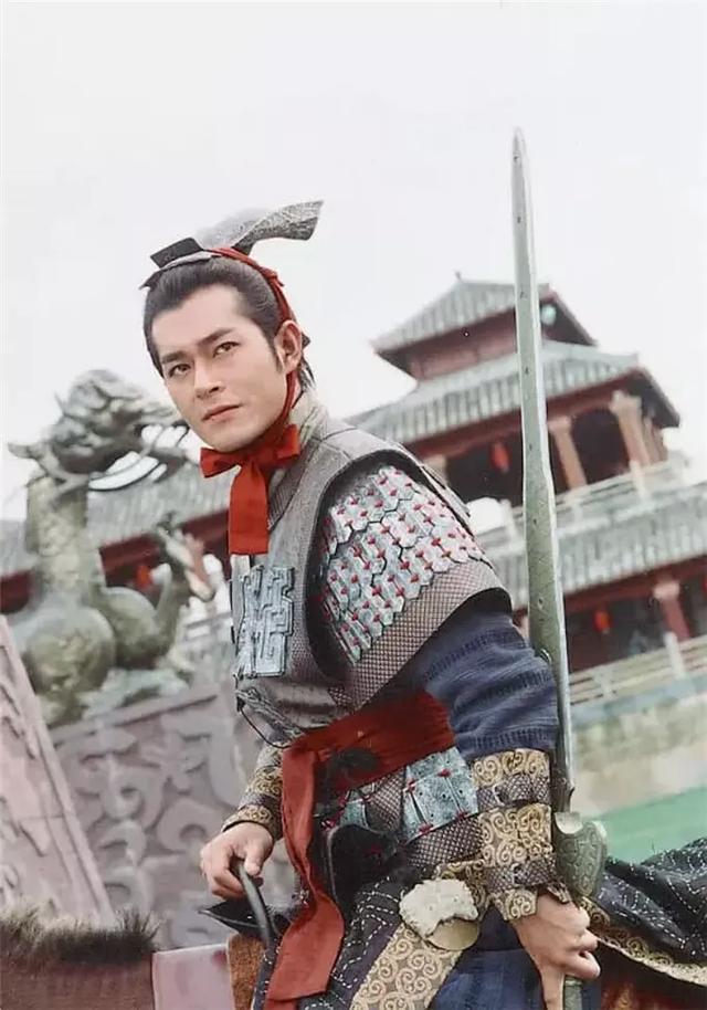 苗侨伟主演的电视剧，金庸武侠剧有哪些好看的（近20年最好看的10部港剧）