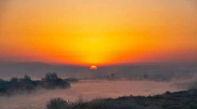 冬夜诗词，冬夜诗词原创（为爱深红似落花）