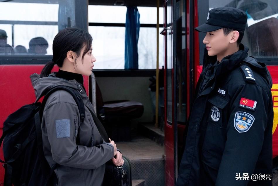 白敬亭那个学校毕业（城池营垒演员身高）