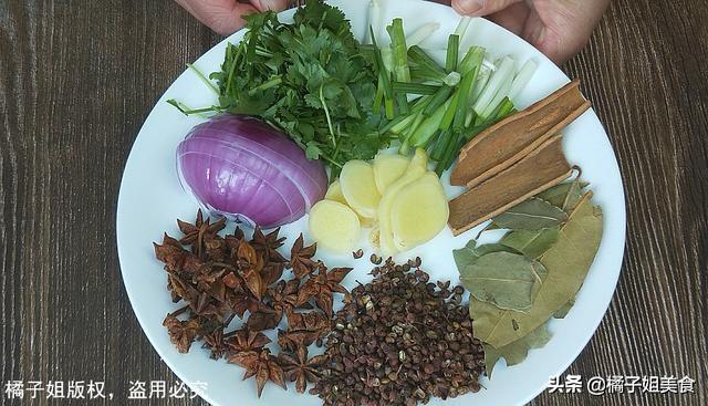 圖片[4]-“萬能的蒜蓉辣醬” 教你最正宗的做法 拌啥都好吃 實在太香了-起舞食譜網