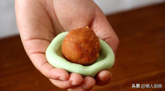 如何做清明团子，清明团子的制作方法（教你做时令美食青团）