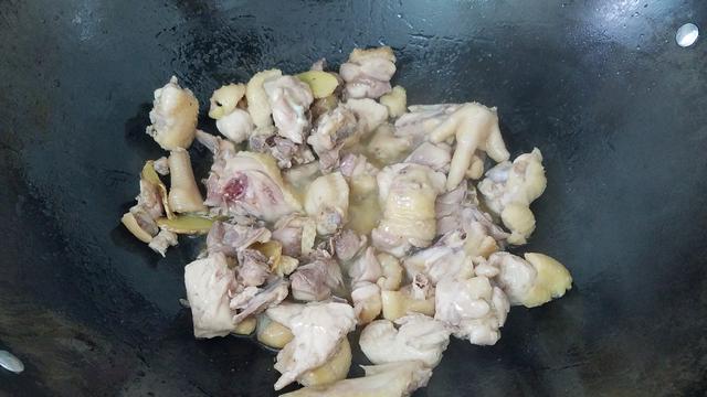 怎么做鸡块，怎样炖鸡块好吃又简单（简单做法2分钟学会）