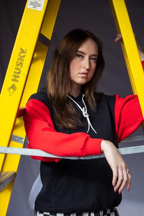 天秤座心情不好会做什么，天秤座女生心情不好时该怎么办（守得住秘密适合当倾述对象）