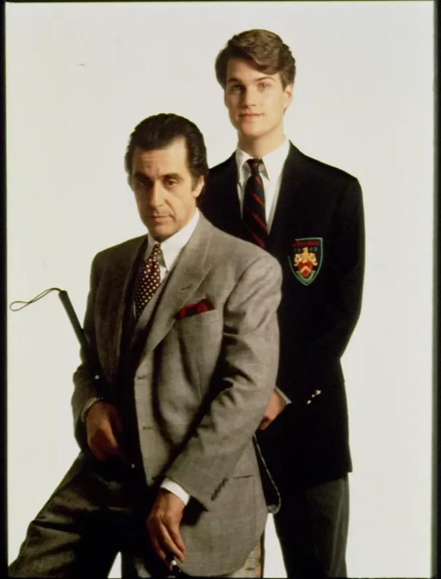 闻香识女人表达了什么，闻香识女人一般表达了什么（邂逅爱与人生价值的《闻香识女人》）