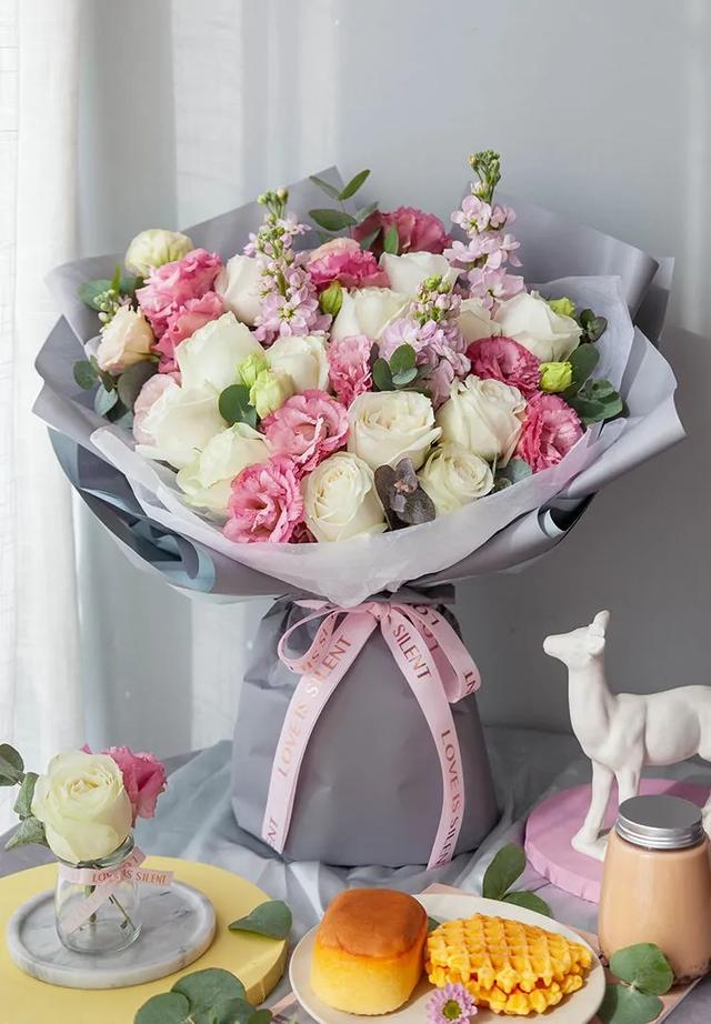 七夕节送花的经典祝福语，七夕节送花的经典祝福语图片（多款玫瑰花束为爱而来）