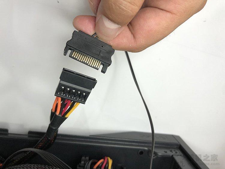 电脑主机的结构图解说明，主机箱内部结构图高清带名称及介绍