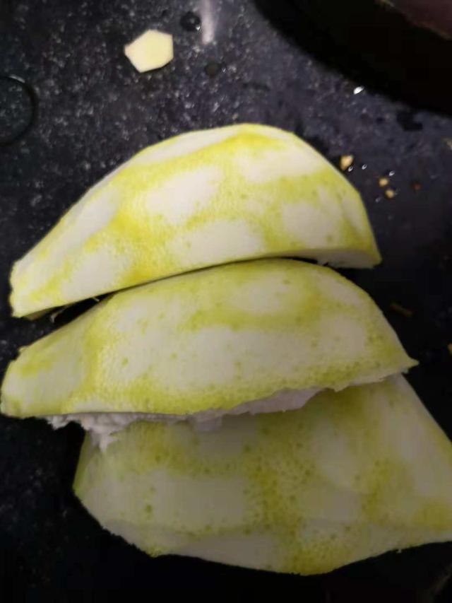 柚子皮能炒菜吗，柚子皮能炒菜吗（居家特色小菜可以有）