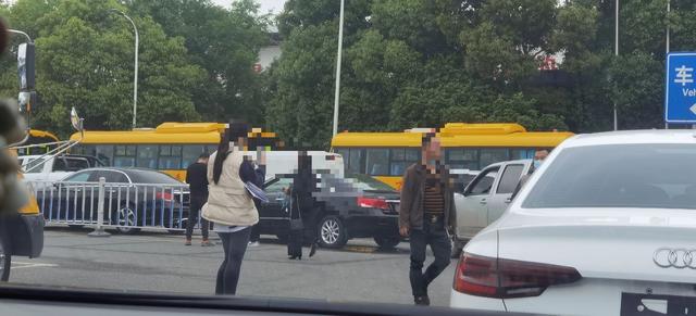 车辆登记证书图片，机动车登记证书编号介绍（机动车登记证书遗失补办）