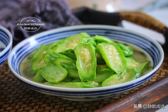 带棱的丝瓜怎么做，带棱角的丝瓜怎么凉拌（8月此菜正当季）