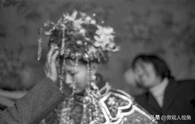 接亲客套话大全，初次见亲家说的客套话有哪些（花轿迎娶亲成热点，朴实热闹）