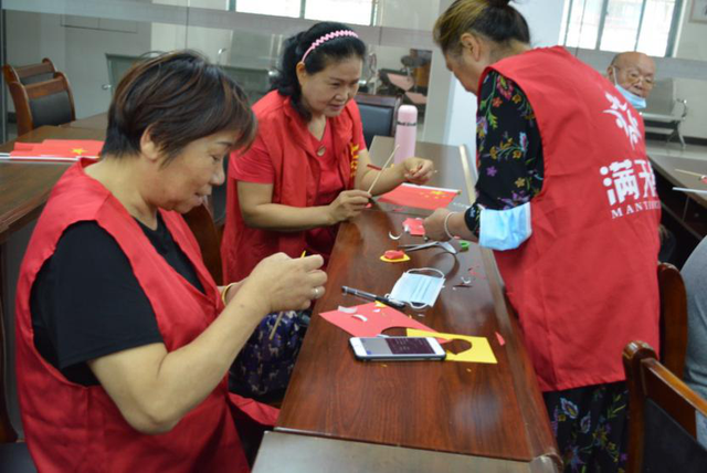 会议室怎样用气球布置，会议气球布置图片（佛祖岭A区“百年芳华·红心向党”庆党百年系列活动）