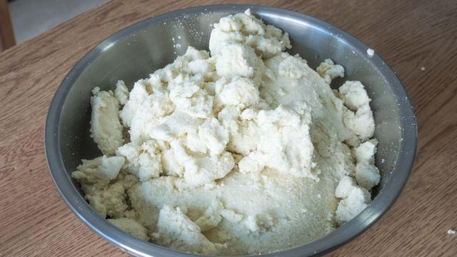 一斤黄豆能做几斤豆腐，做豆腐一斤黄豆几斤水（2斤黄豆出8斤豆腐）