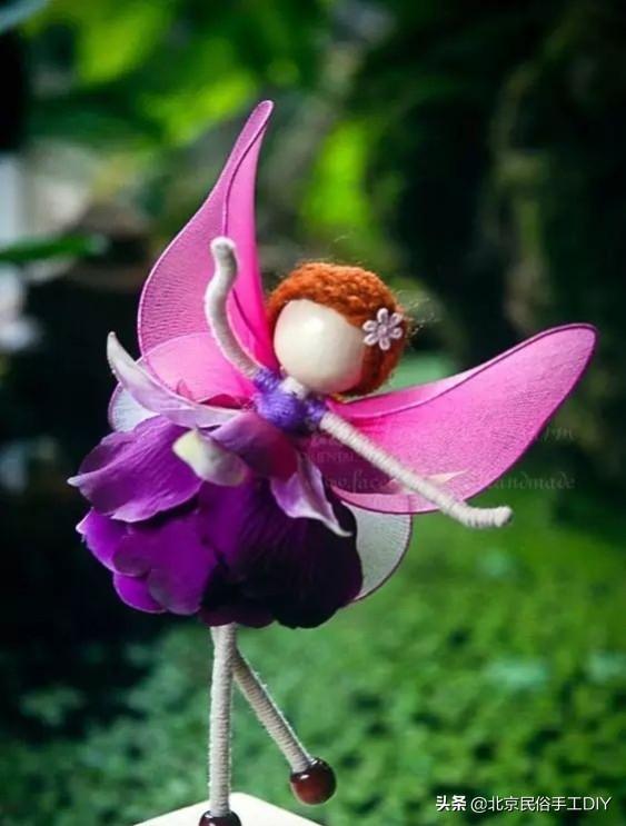 家里的假花怎么处理掉，室内有假花怎么办（一根铁丝一个球就能让她惊艳无比）